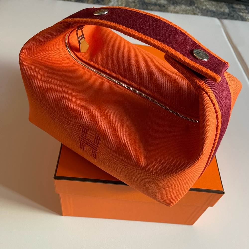 Hermes bride-a-brac